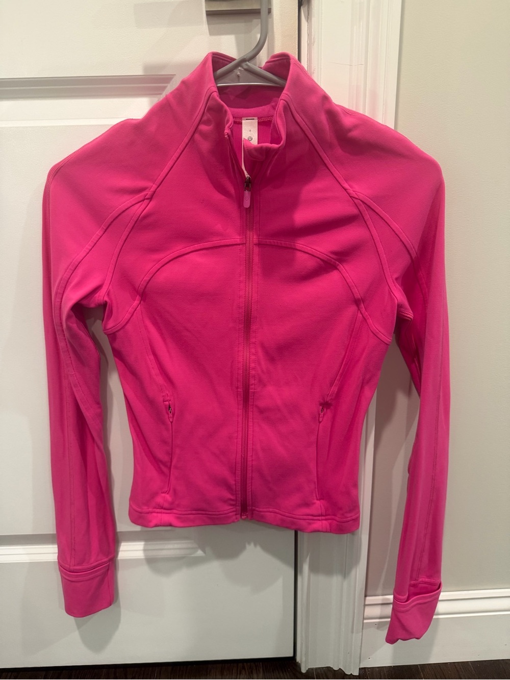 Women’s Lululemon Nulu Cropped Define Jacket in Sonic Pink Size 4